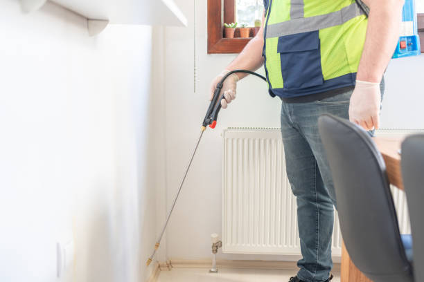 Best Emergency Pest Control  in Edgewater, NJ